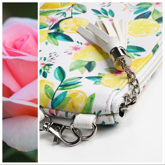 "When Life Gives You Lemons" Wristlet - Picture 2 of 6